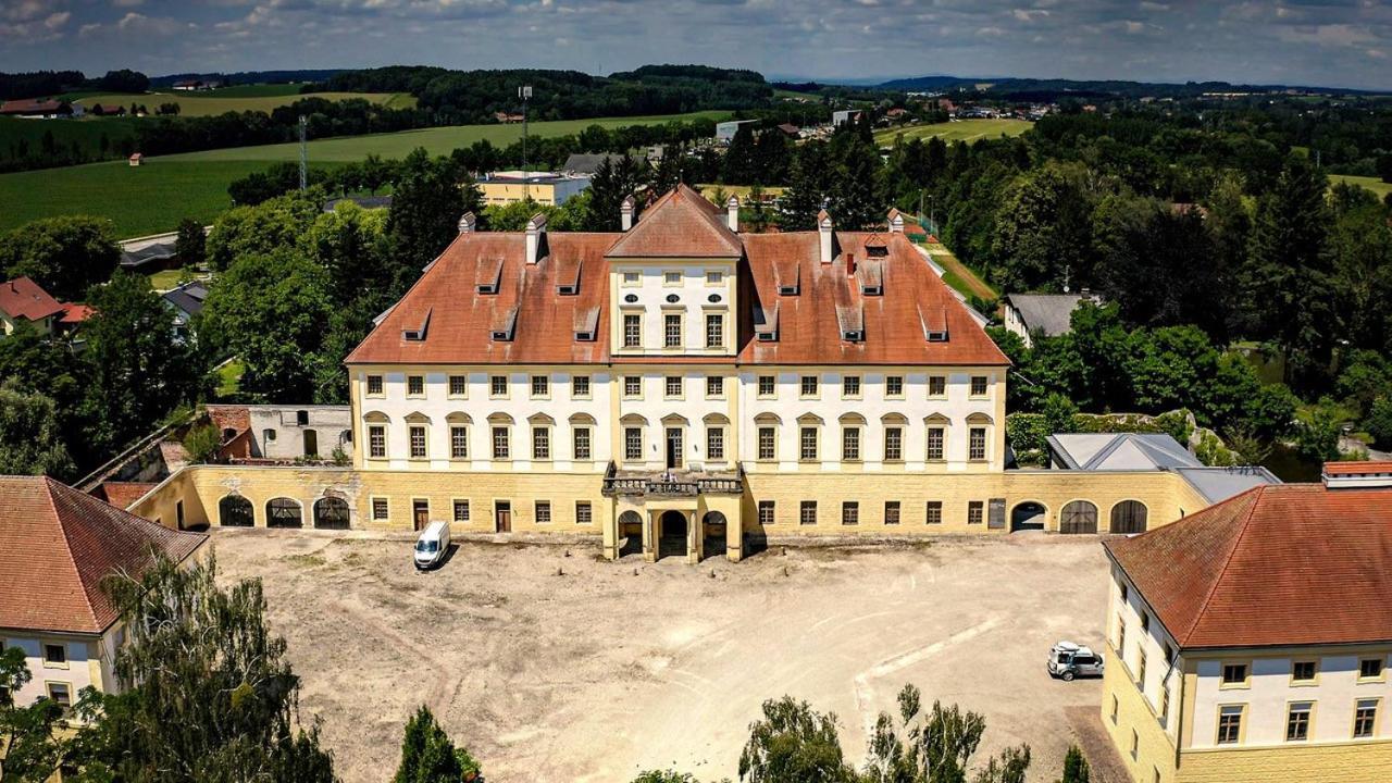 Innviertler Versailles Aurolzmunster Экстерьер фото